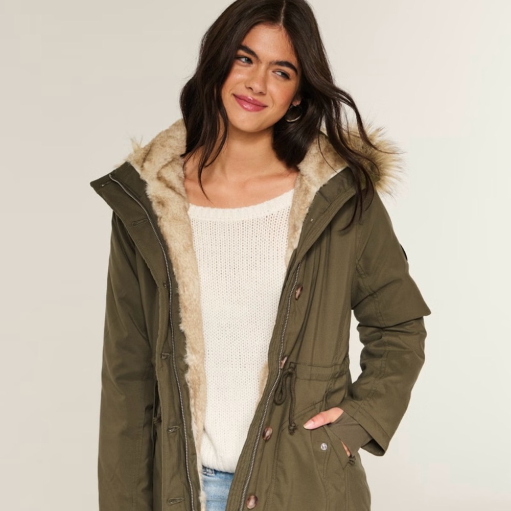 Brand New!! Hollister Olive Parka with Faux Fur